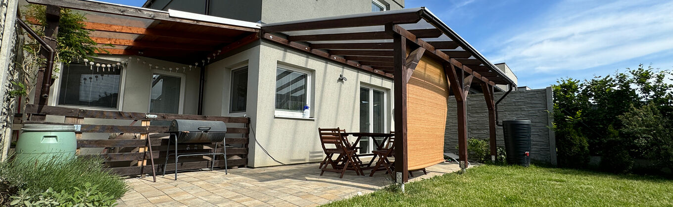 Prodej RD 5+2kk s třemi parkovacími stáními a pozemkem o výměře 313 m2 ve Vochově u Plzně