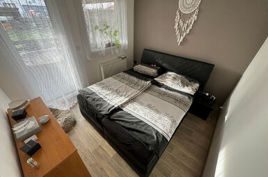 Prodej RD 5+2kk s třemi parkovacími stáními a pozemkem o výměře 313 m2 ve Vochově u Plzně