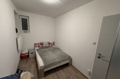 Prodej RD 5+2kk s třemi parkovacími stáními a pozemkem o výměře 313 m2 ve Vochově u Plzně