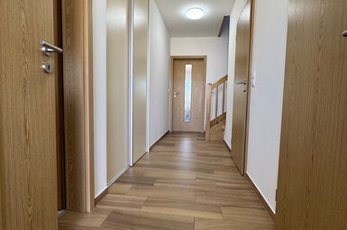 Prodej RD 5+1 s garáží a pozemkem o výměře 1050 m2 ve Vejprnicích u Plzně