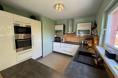 Prodej RD 5+1 s garáží a pozemkem o výměře 1050 m2 ve Vejprnicích u Plzně