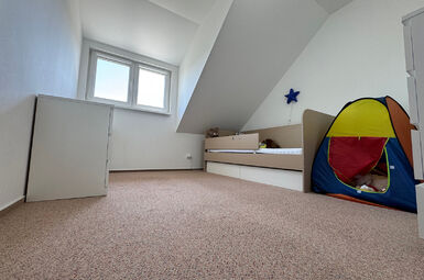 Prodej RD 5+1 s garáží a pozemkem o výměře 1050 m2 ve Vejprnicích u Plzně