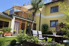 Nabídka prodeje jedinečného komplexu nemovitostí: Dva domy na jednom pozemku v Plzni - Doubravce