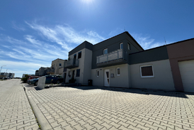 Prodej RD 5+2kk s třemi parkovacími stáními a pozemkem o výměře 313 m2 ve Vochově u Plzně