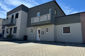 Prodej RD 5+2kk s třemi parkovacími stáními a pozemkem o výměře 313 m2 ve Vochově u Plzně