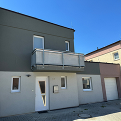 Prodej RD 5+2kk s třemi parkovacími stáními a pozemkem o výměře 313 m2 ve Vochově u Plzně