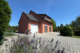 Prodej RD 5+1 s garáží a pozemkem o výměře 1050 m2 ve Vejprnicích u Plzně