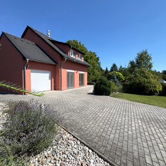 Prodej RD 5+1 s garáží a pozemkem o výměře 1050 m2 ve Vejprnicích u Plzně