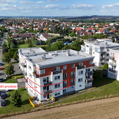 Slunný byt 3+kk s balkonem, sklepem a parkovacím stáním v Plzni - Černicích
